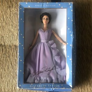 White Diamonds-Doll-Special edition. Elizabeth Taylor